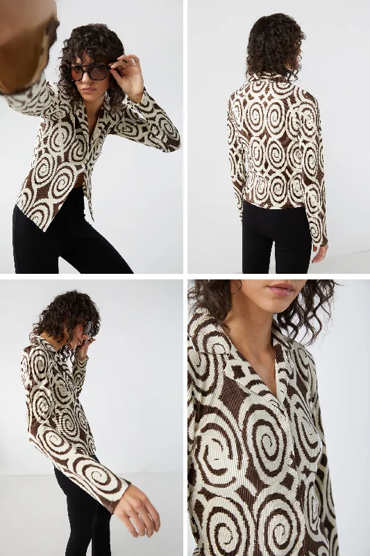 High-quality Styles PLEATED PRINT BUTTON UP SHIRT