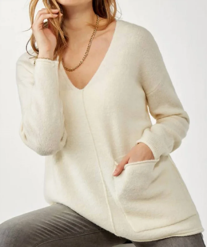 Vee Neck Knit Sweater In Ivory